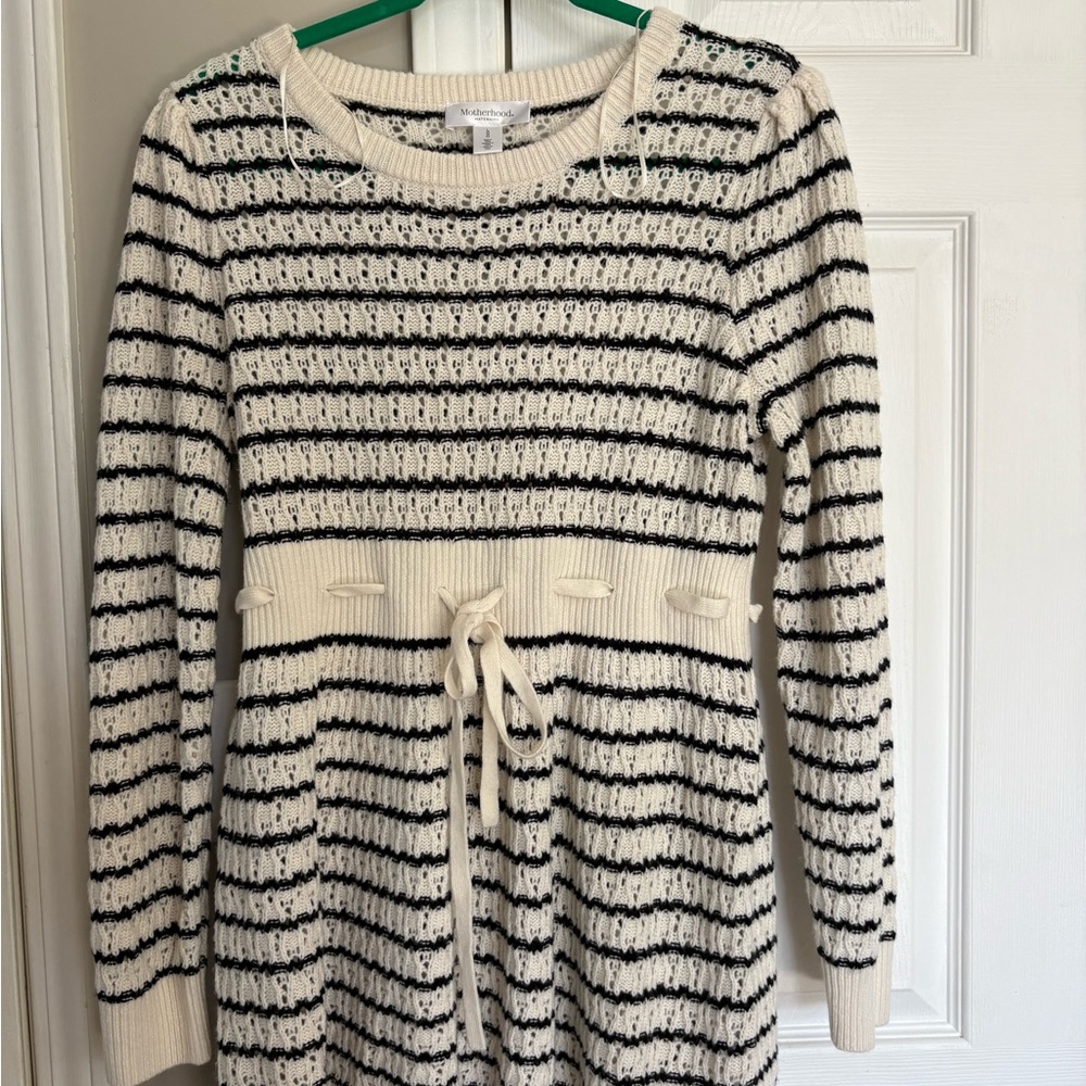 Motherhood Black and Cream Knit Sweater